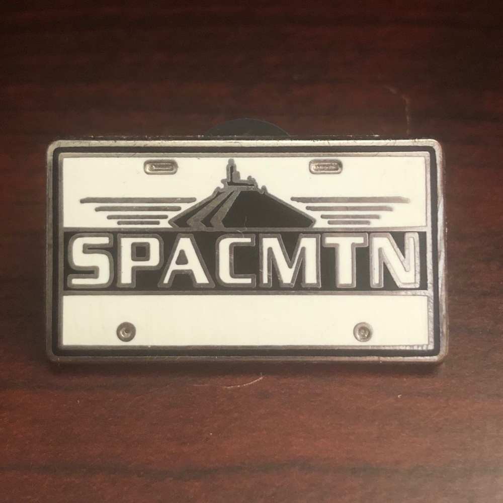 Disney Pin - SPACMTN License Plate (2010)